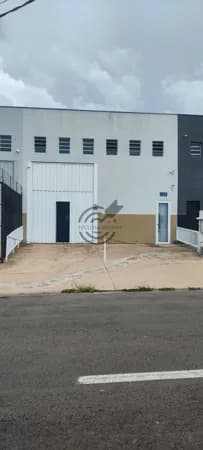 Aluga-se Galpão ou Salão Comercial na cidade de Sorocaba.