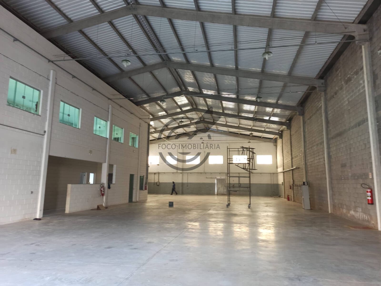 Galpão Industrial COM CABINE PRIMÁRIA 300 KVA 5 MINUTOS DA RODOVIA RAPOSO TAVARES