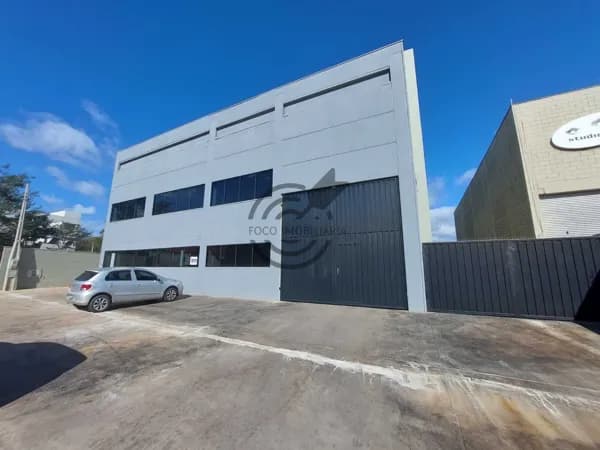Aluga-se Galpão Industrial 670m2 1000m2 de terreno apenas 15mil mensais