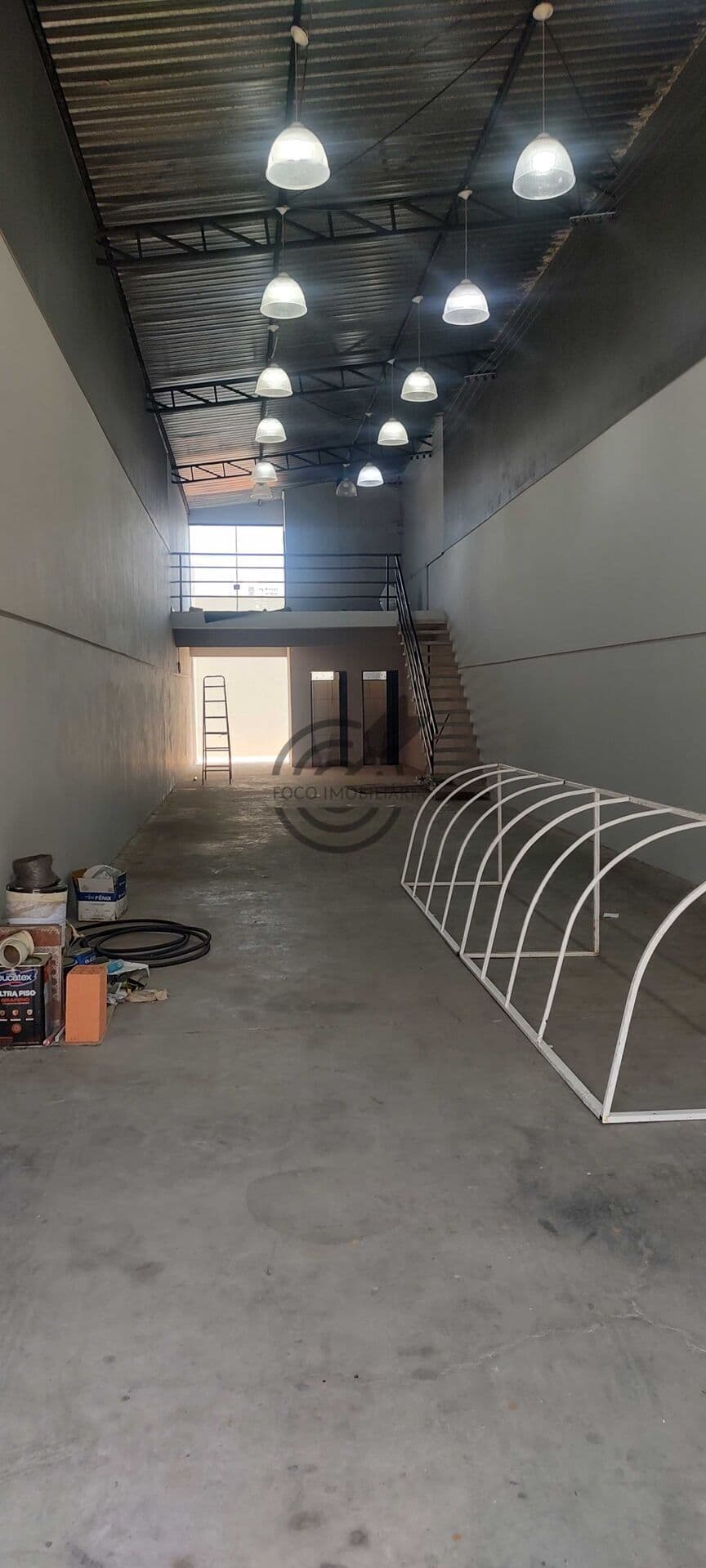 Salão comercial na Vila Hortência