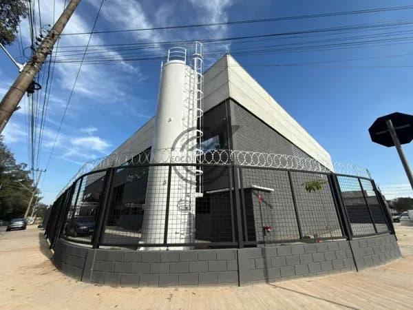 ALUGA-SE Galpão Industrial na região do Éden.