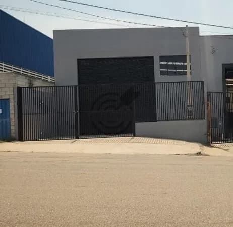 Aluga-se Galpão 350m2 parque empresarial prestes,zona industrial de Sorocaba. Aqui