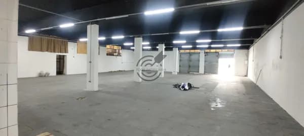 Salão comercial com câmaras frias, zona leste de Sorocaba.