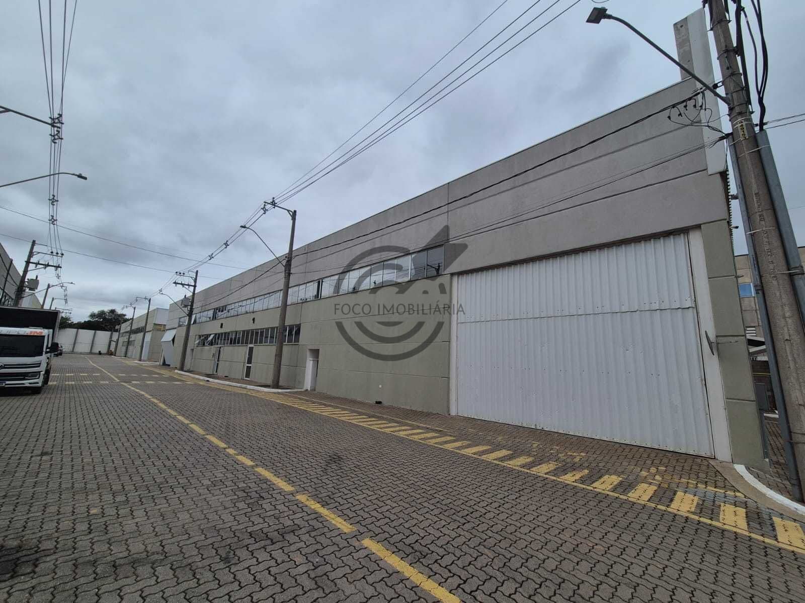 Galpão 840m2 Logístico ou industrial dentro de condomínio.