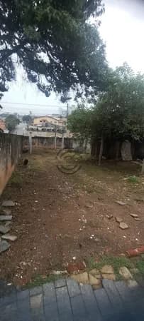 Terreno com edícula na Barcelona