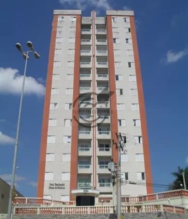 Aluga-se lindo apartamento MOBILIADO no Condomínio Palma de Mallorca, Av São Paulo.