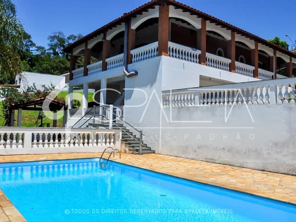Belíssima casa de campo com vista panorâmica à venda no dondomínio Cachoeiras do Imaratá em Itatiba