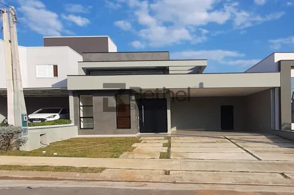 Casa em Condomínio