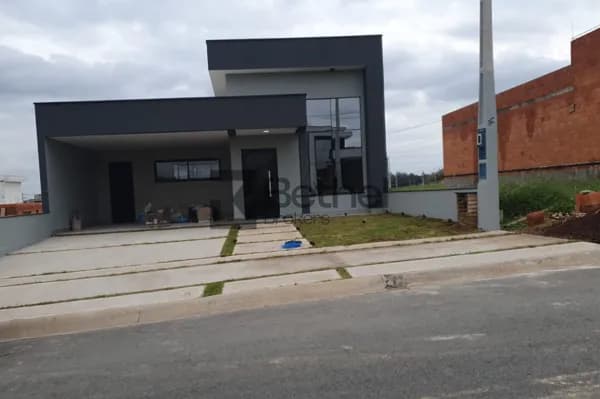 Casa em Condomínio