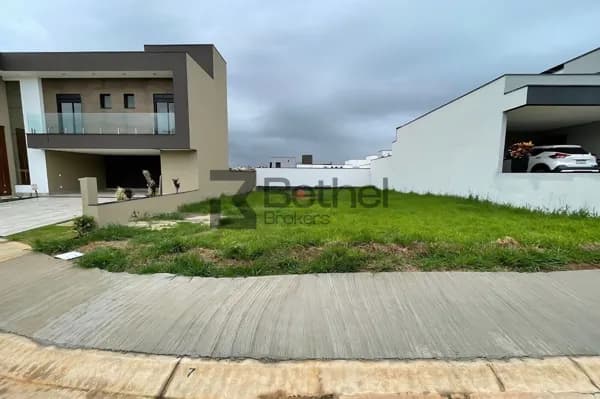 Terreno Condomínio Dona Maria José