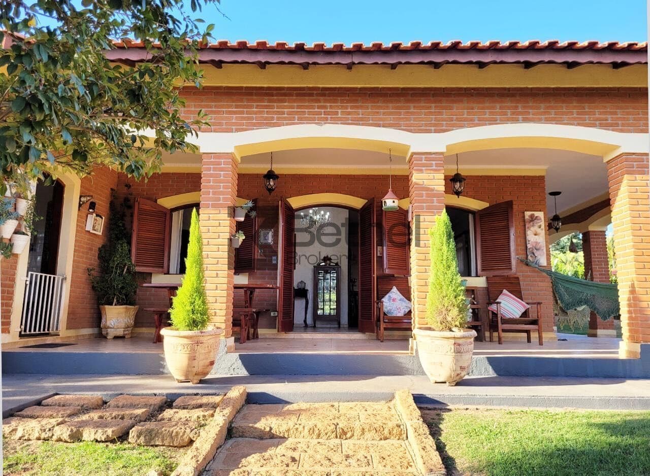 Chácara com Piscina