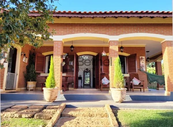 Chácara com Piscina