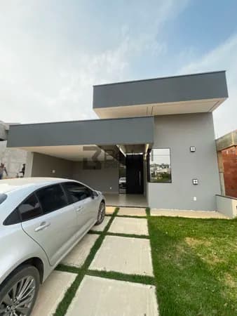 Casa em Condomínio com 3 suítes e escritório