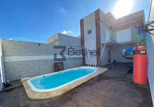 Casa Padrão com Piscina no bairro Jardim dos Sabiás - Indaiatuba/SP