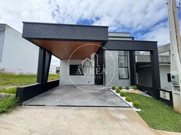Casa de Condomínio em Sorocaba - Horto Florestal