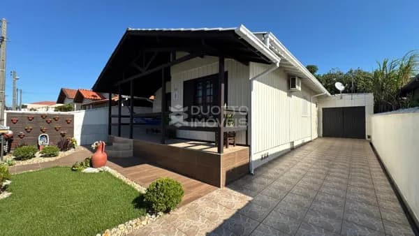 Casa em Capivari de Baixo - Centro