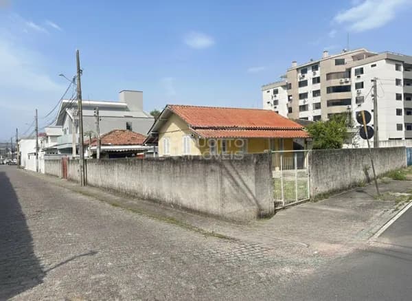 Lote/Terreno em Tubarão - Vila Moema