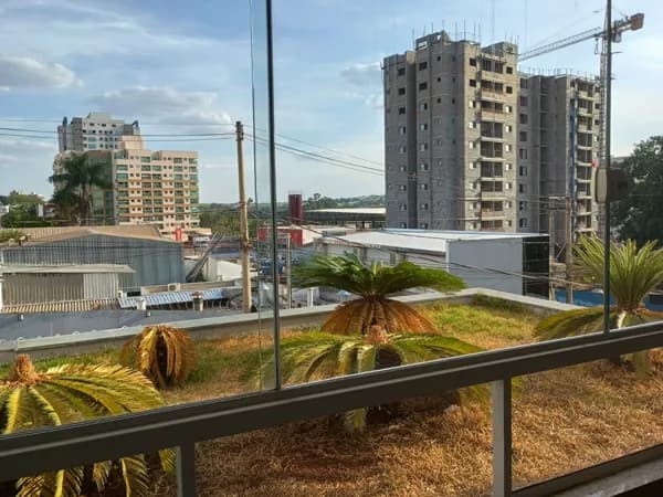 🔹 Apartamento com 2 quartos, suíte e elevador perto do Praia Clube, restaurantes, escolas e supermercado