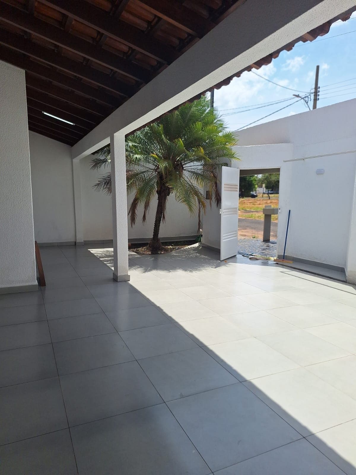 Oportunidade de comprar essa casa com 3 quartos (suíte) no bairro Cidade Jardim.