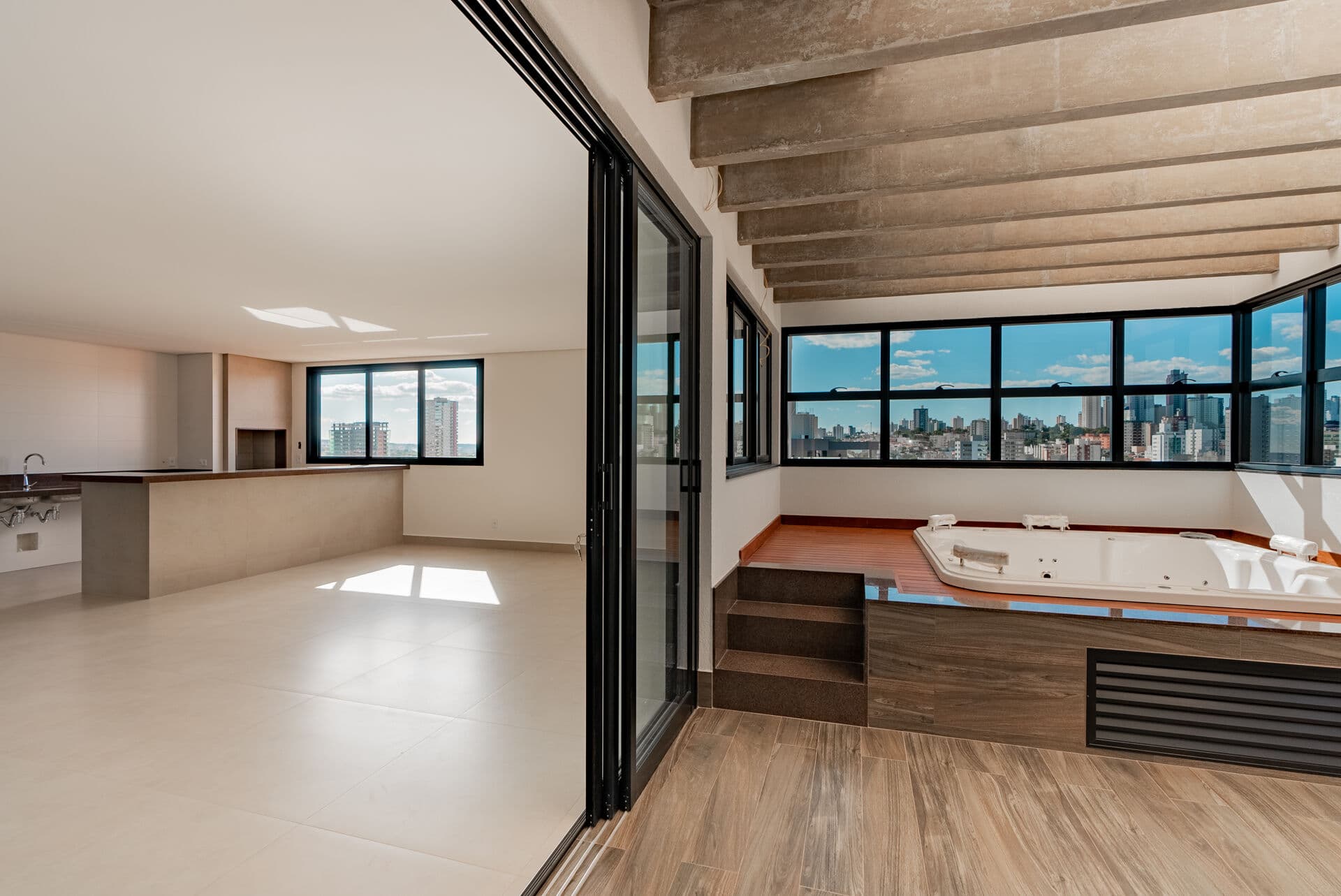 🔑 CARIBE RESIDENCE - Cobertura com opção de 3 e 4 suítes - 236m² do ladinho do Praia Clube.
