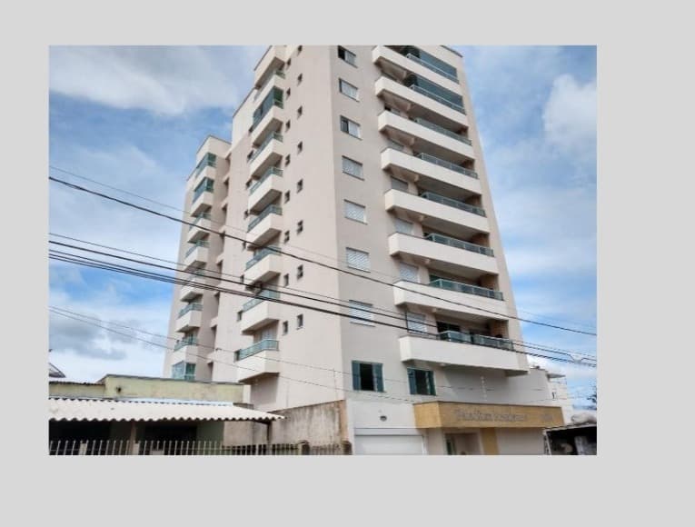 Localizado em um bairro tranquilo e bem estabelecido, este apartamento oferece a combinação perfeita de tranquilidade e conveniência para toda a família.