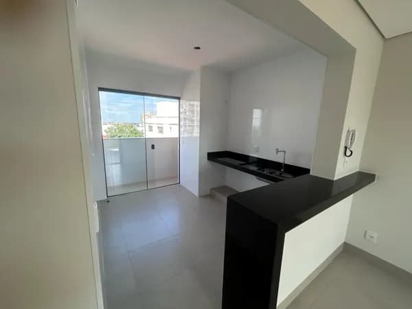 🎯 Oportunidade de adquirir seu apartamento no Santa Mônica com elevador, 2 quartos e suíte e ainda com varanda gourmet com churrasqueira a carvão é agora!!!