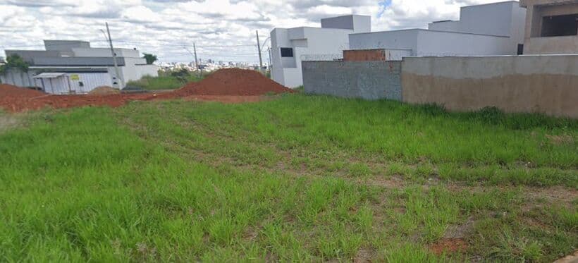 📍 Excelente oportunidade de adquirir um lote de 382m² e bem localizado no Praça Alto Umuarama.