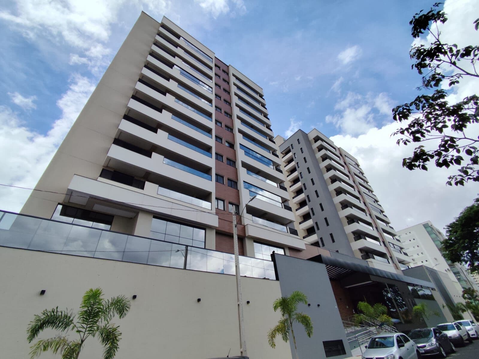 🔑 VIVAZ FINOTTI - apartamentos novos - plantas com 2 ou 3 suítes - área de lazer completa - perto da UFU.