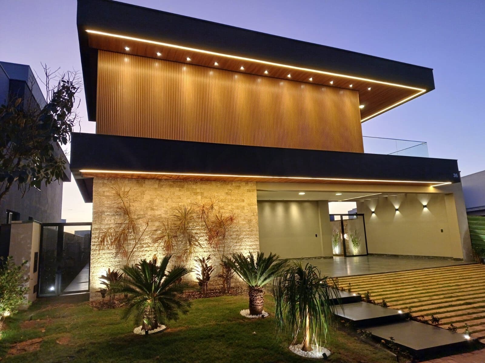 🏡 Sobrado com elevador no Condomínio Cyrela Buritis, com 375 m² de construção.