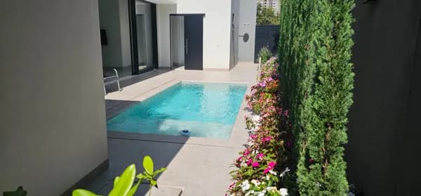 🔑 Casa térrea em condomínio na Zona Sul de Uberlândia - perto do Uberlândia Shopping, UMC e Pátio Vinhedos.