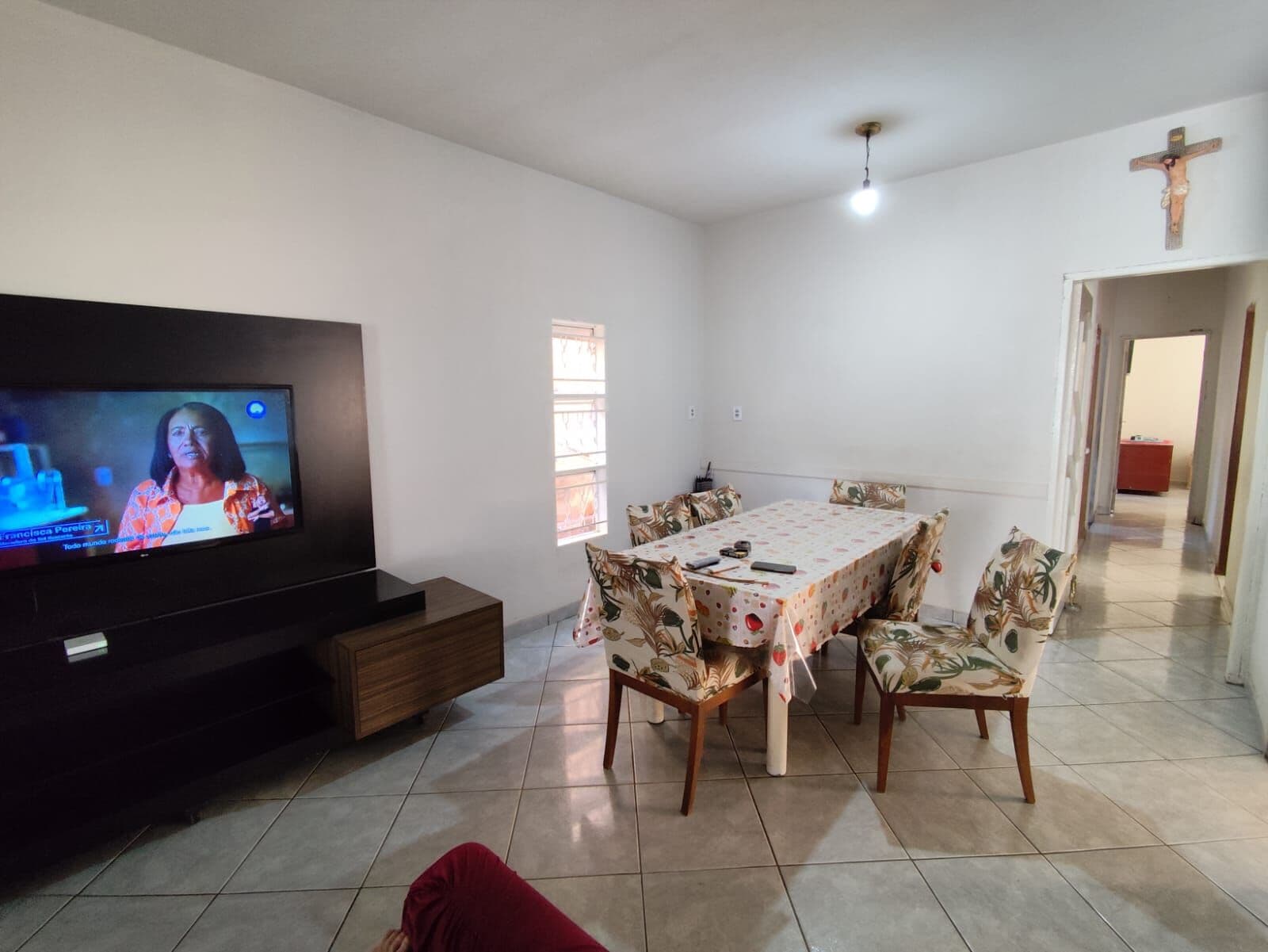 🔶 Casa de esquina no bairro Cidade Jardim, setor muito valorizado da cidade de Uberlândia.
