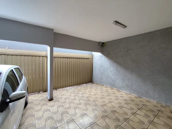 🏠 Imóvel com 2 casas no terreno de 250m² no bairro Brasil.