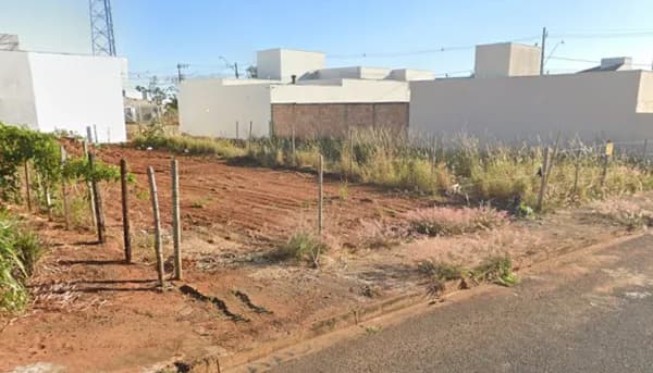 📌 Terreno de 250m² no setor Leste - perto do Aeroporto e do lado do Granja Marileusa.