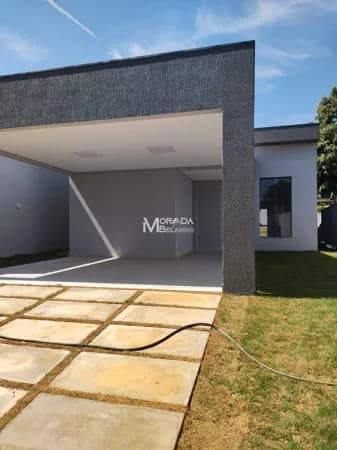 Casa Alto Padrão á venda c/3 quartos Piscina