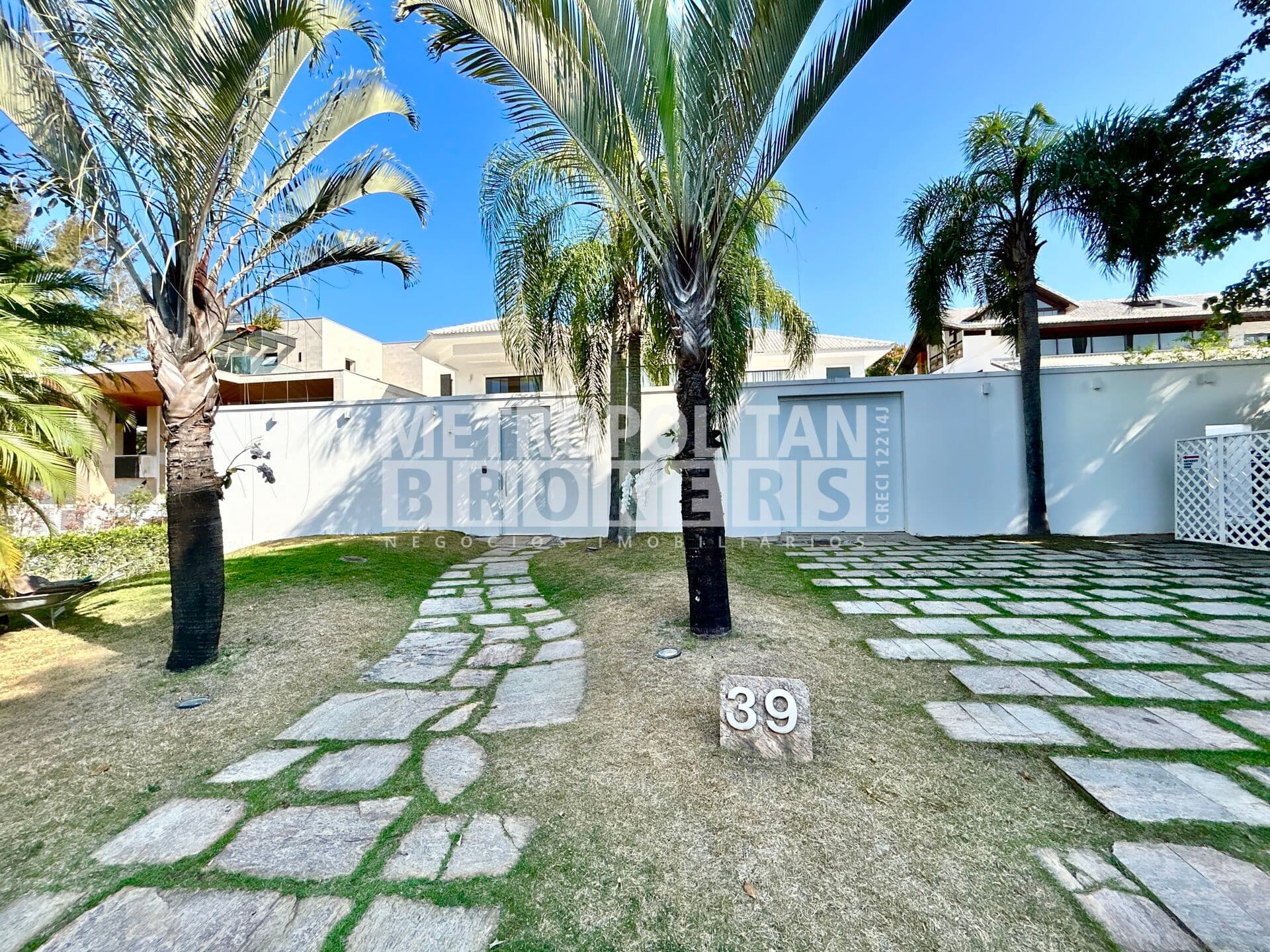 CASA MALIBU - ALTO PADRÃO - 7 QUARTOS - 5 SUITES