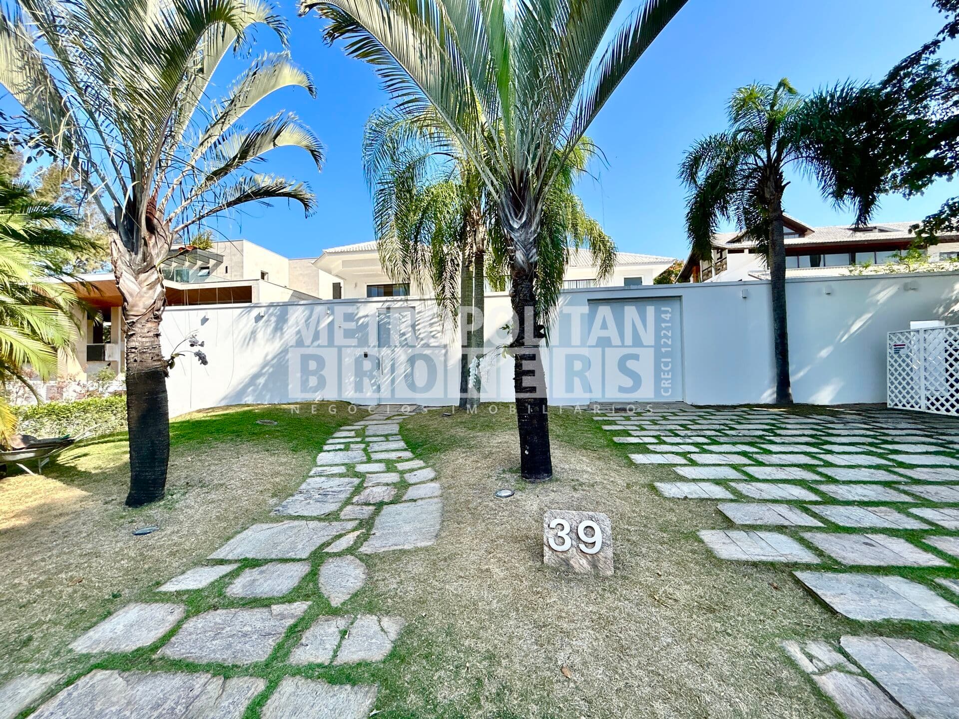 CASA MALIBU - ALTO PADRÃO - 7 QUARTOS - 5 SUITES