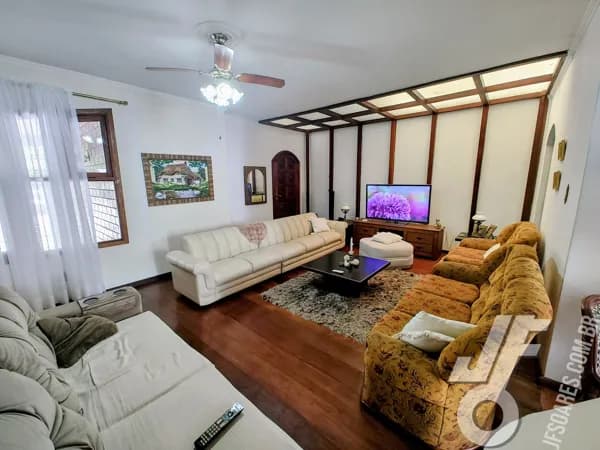 Sobrado de Luxo | 4 Dormitórios, Piscina e Edícula na Zona Norte - Pelotas