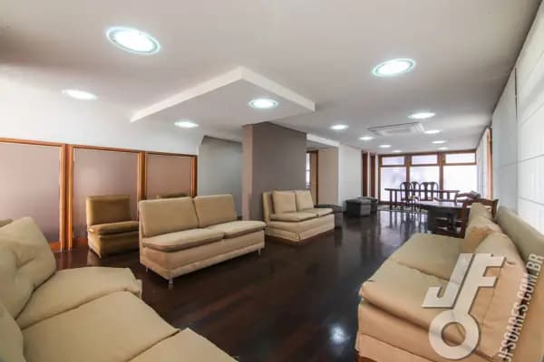 Solar Santa Anna: A raridade de viver com 158m² no coração de Pelotas