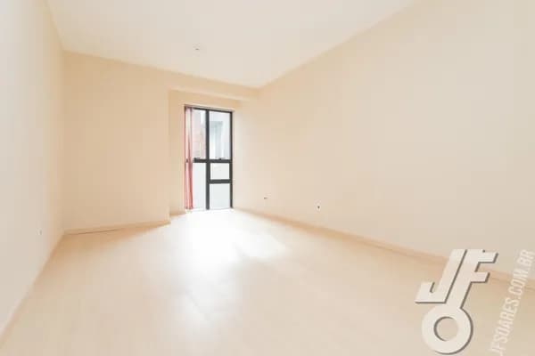 Sua sede no coração de Pelotas: Sala Comercial na Galeria Firenze