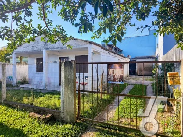Duas Casas no Mesmo Terreno à Venda no Laranjal – Pelotas/RS