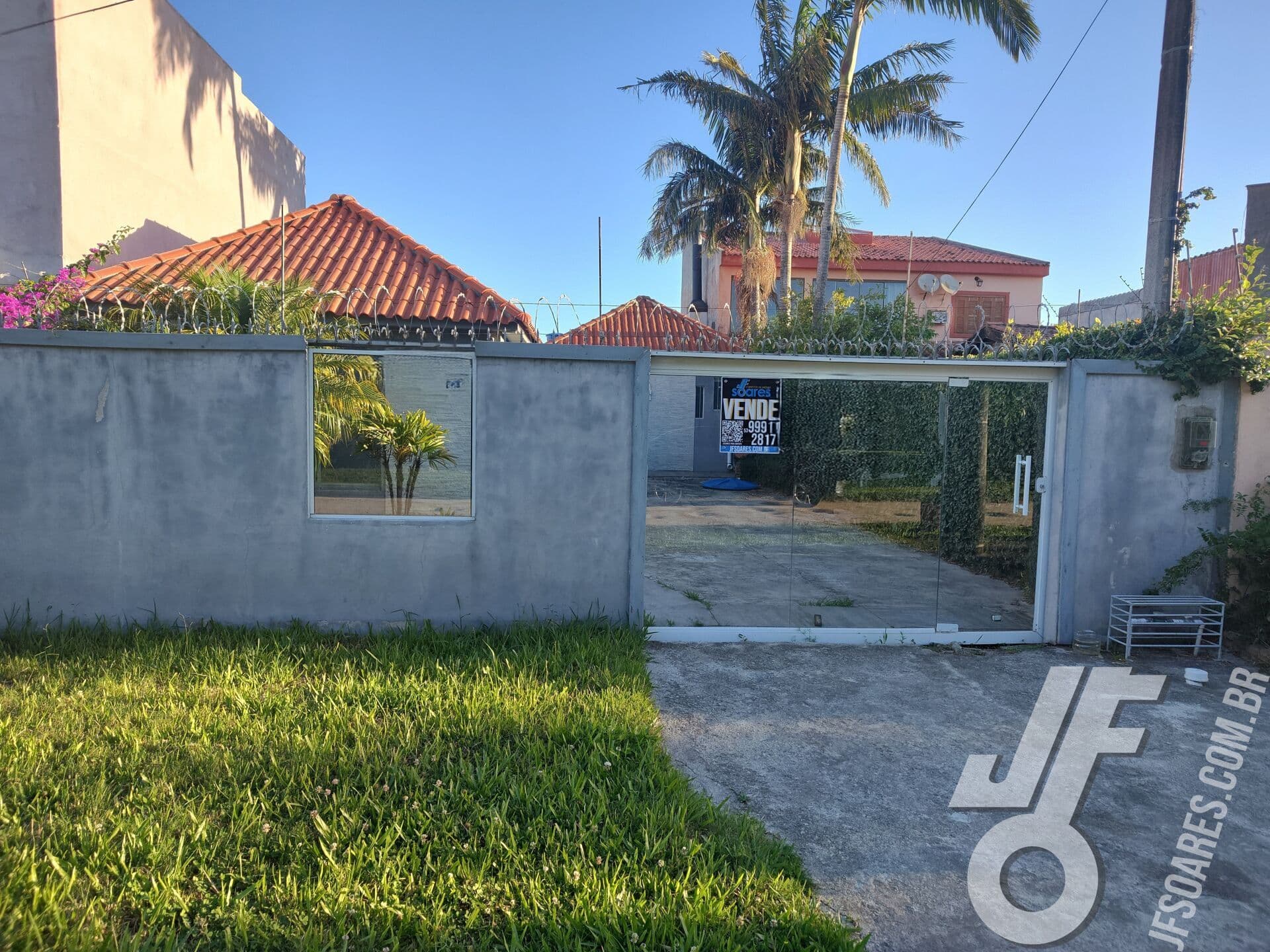 Viva o verão o ano todo: Casa com piscina e lazer completo no Laranjal, Pelotas/RS