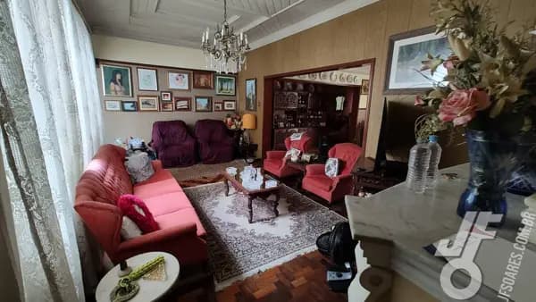 Exclusividade e Amplitude: Mansão de 620m² no Coração de Pelotas