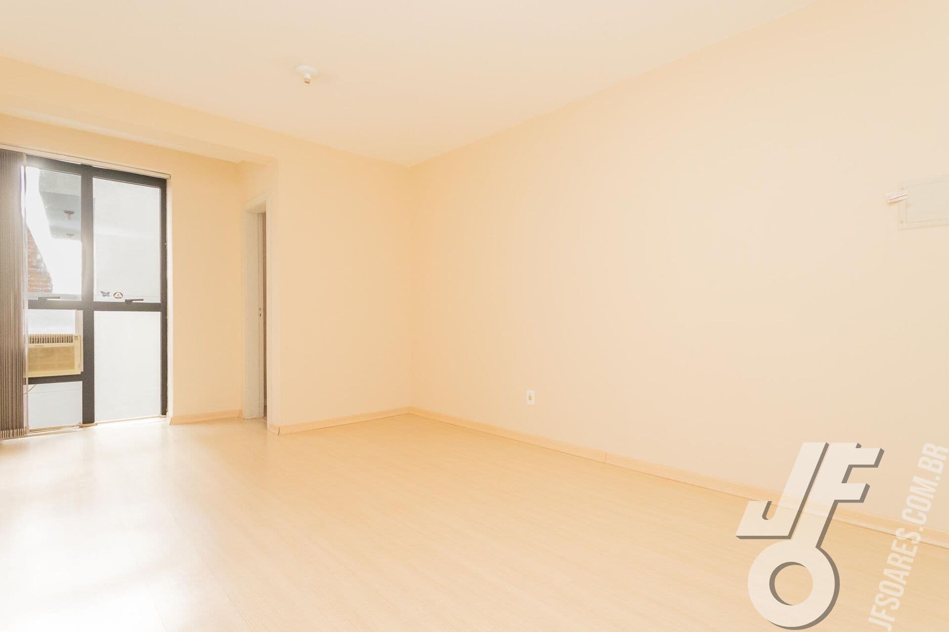Investimento Seguro: Sala Comercial na Galeria Firenze, Centro