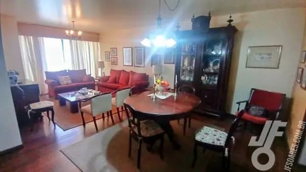 Apartamento Duplex de Luxo no Centro de Pelotas: 236m² e Conforto Absoluto