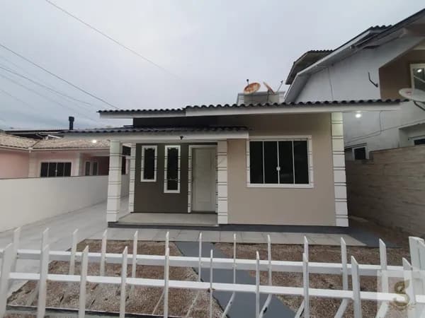 Casa em Palhoça - São Sebastião