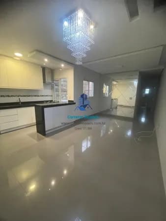 Apartamento sem condomínio com Cozinha Planejada , 02 quartos, Quintal coberto e com churrasqueira , 02 vagas cobertas