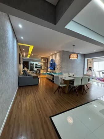 Belíssimo e Amplo Apartamento com Porteira Fechada 03 quartos (01 suíte) Área gourmet, 02 vagasà venda em Santo André/SP