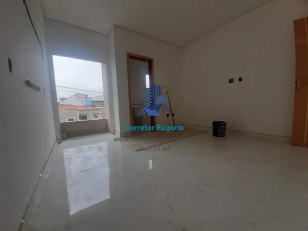 Sobrado de 190 m² com 03 Quartos (sendo 02 Suítes) à venda, por R$ 920.000 - Santa Maria - Santo André/SP