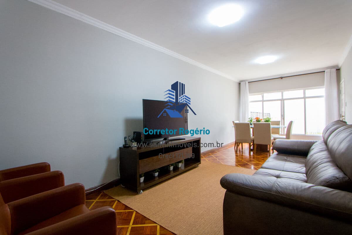 Casa Ampla com 03 quartos (01 suíte) Quintal, Churasqueira, 04 vagas à venda em Santo André/SP