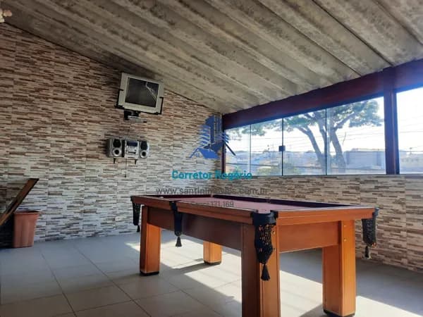 Casa Ampla com 02 quartos, (01 suíte ) Varanda envidraçada , Quintal amplo, 02 vagas à venda em Santo André/SP